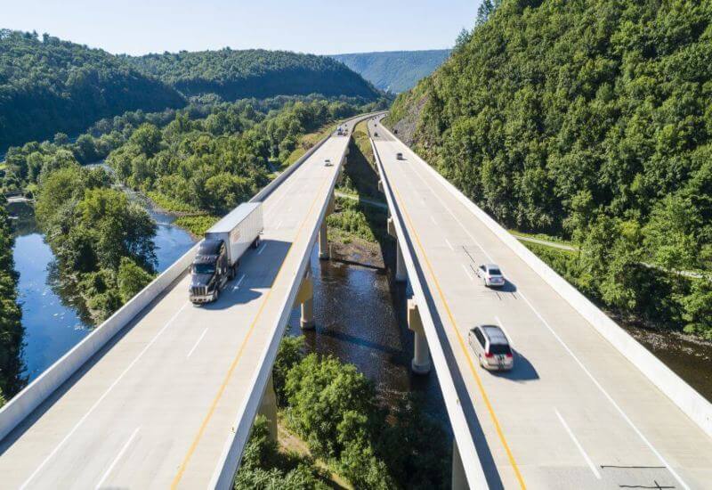 The moving vechaile to east coast